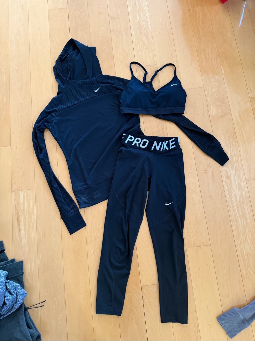Nike Black Running workout 3-Piece Performance Activewear Set
